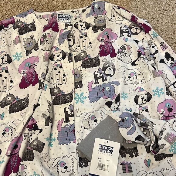 Strictly scrubs  - Picture 2 of 2